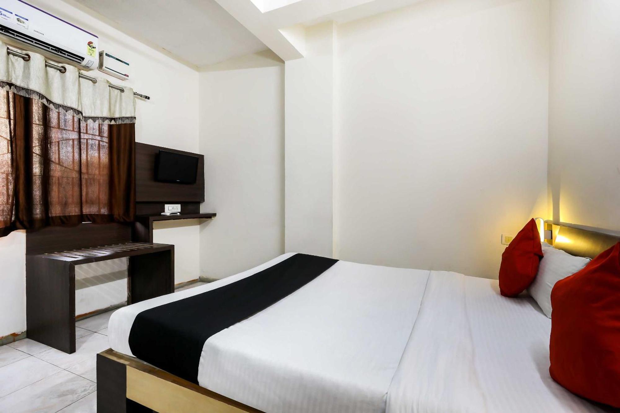 Collection O 3761 Hotel Shree Datta อินดอร์ ภายนอก รูปภาพ