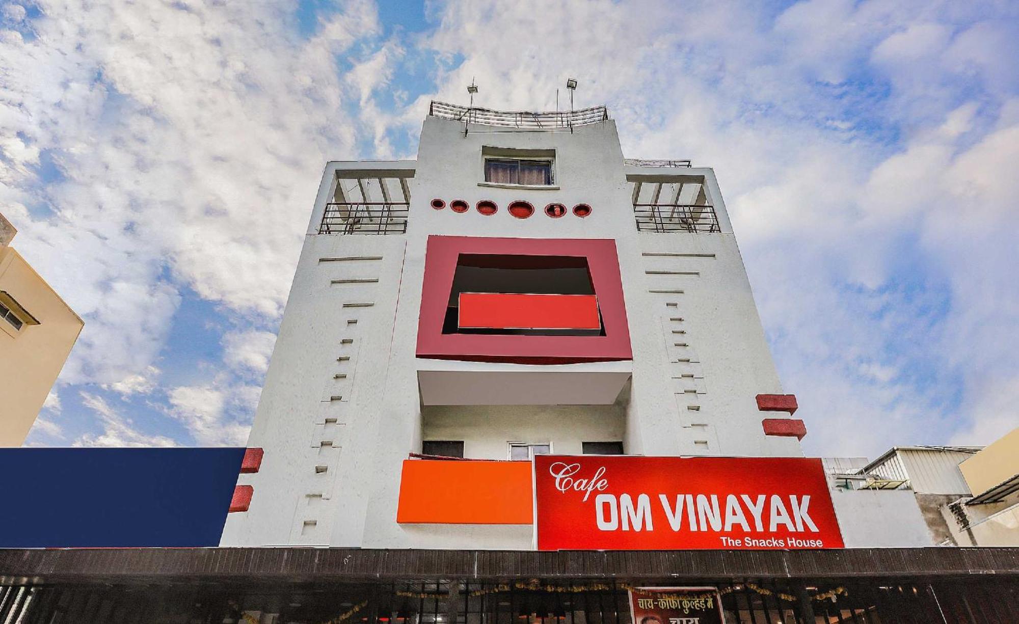 Collection O 3761 Hotel Shree Datta อินดอร์ ภายนอก รูปภาพ