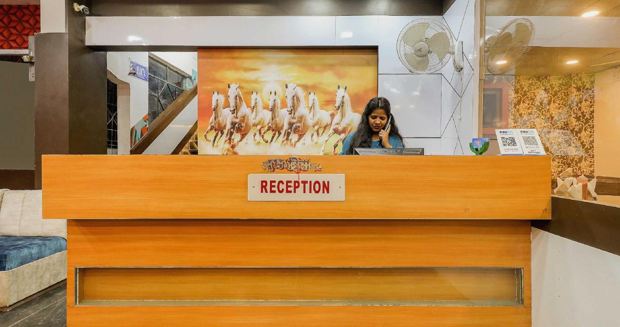 Collection O 3761 Hotel Shree Datta อินดอร์ ภายนอก รูปภาพ