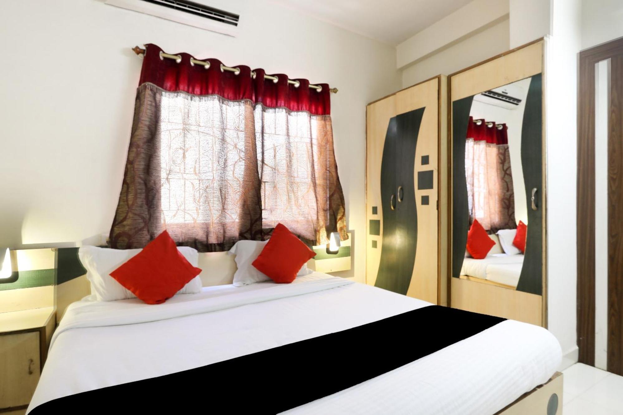 Collection O 3761 Hotel Shree Datta อินดอร์ ภายนอก รูปภาพ